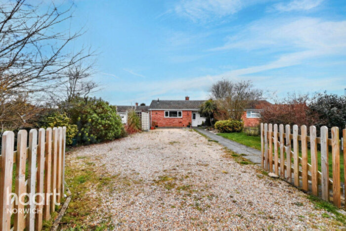 2 Bedroom Semi-Detached Bungalow For Sale In Springdale Crescent, Norwich, NR13