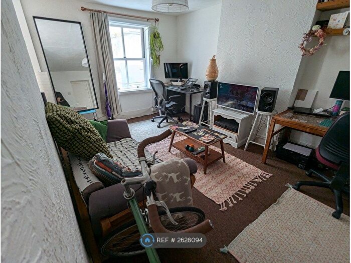 1 Bedroom Flat To Rent In South Street, Brighton, BN1