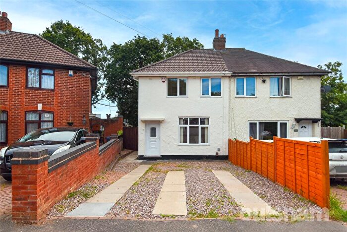 3 Bedroom Semi Detached House For Sale In Effingham Road, Billesley, Birmingham, West Midlands, B13