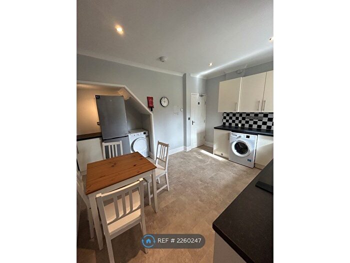 4 Bedroom End Of Terrace House To Rent In Southmead Road, Westbury-On-Trym, Bristol, BS10