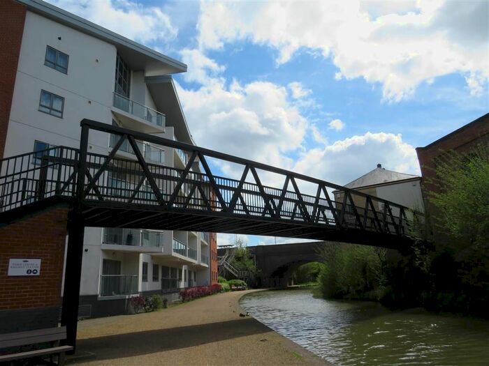 2 Bedroom Flat To Rent In Lonsdale, Wolverton, Milton Keynes, MK12