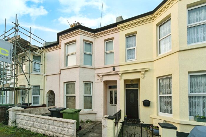 1 Bedroom Flat For Sale In Cornwall Road, Bexhill-On-Sea, TN39