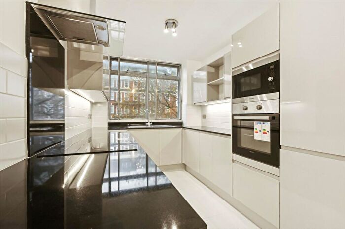 2 Bedroom Flat To Rent In Century Court, Grove End Road, NW8