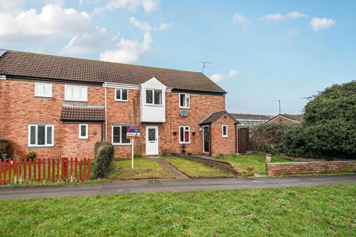 3 Bedroom End Of Terrace House For Sale In Avebury Road, Chippenham, SN14