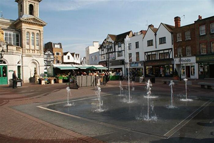 1 Bedroom Apartment To Rent In Market Place, Kingston, KT1