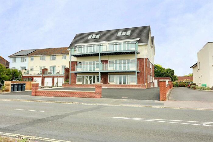 2 Bedroom Flat To Rent In Sea Front, Hayling Island, PO11