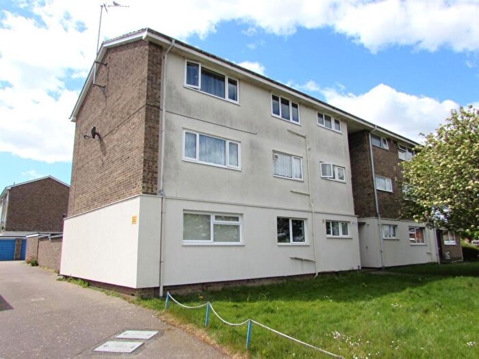 3 Bedroom Flat To Rent In Curlew Close, Clacton-On-Sea, CO15