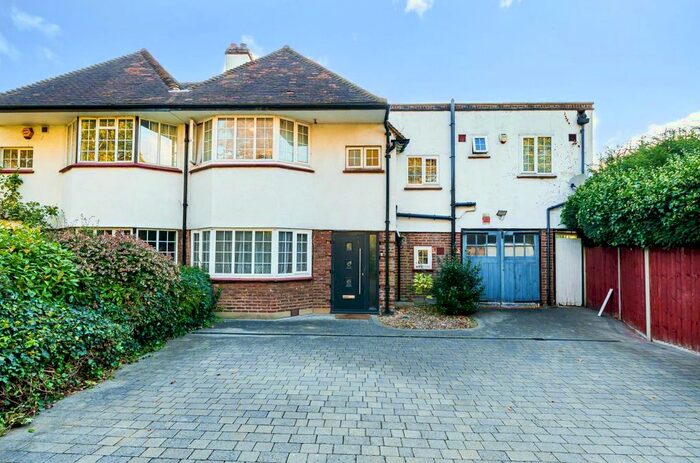 4 Bedroom Semi-Detached House To Rent In Langley Park Road, Sutton, SM2