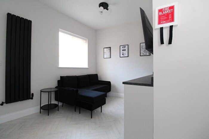 2 Bedroom Flat To Rent In Denman Street, Radford, Nottingham, NG7