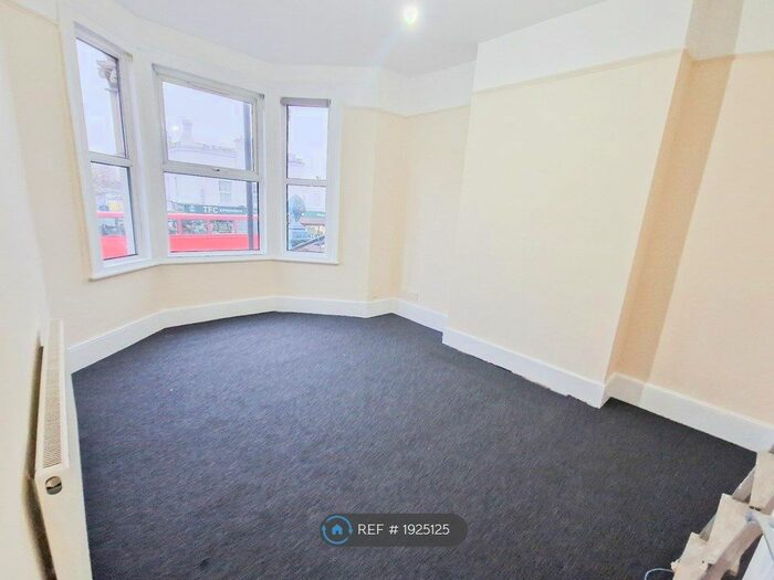 1 Bedroom Flat To Rent In Green Lanes, London, N13