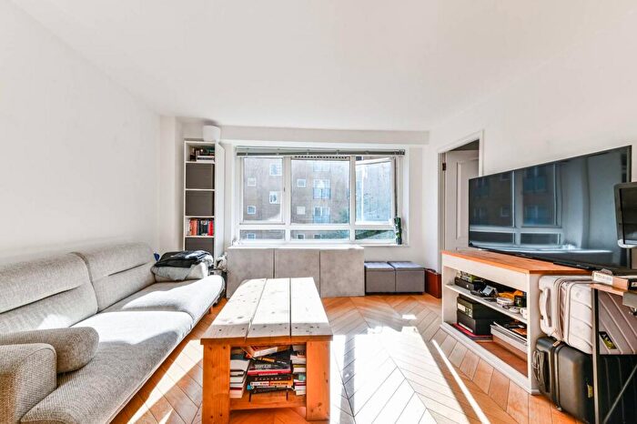 1 Bedroom Flat To Rent In The Highway, Wapping, London, E1W