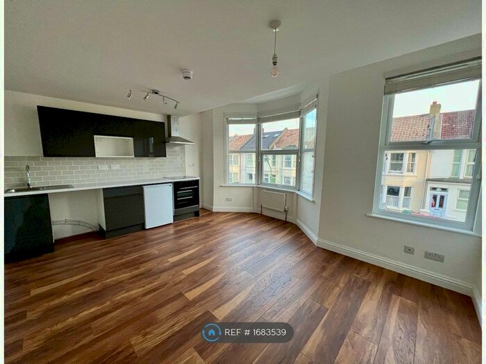 1 Bedroom Flat To Rent In Cowper Street, Hove, BN3