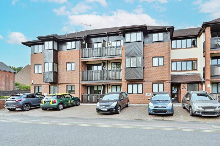 1 Bedroom Flat For Sale In Gadeview, Cotterells, Hemel Hempstead, HP1