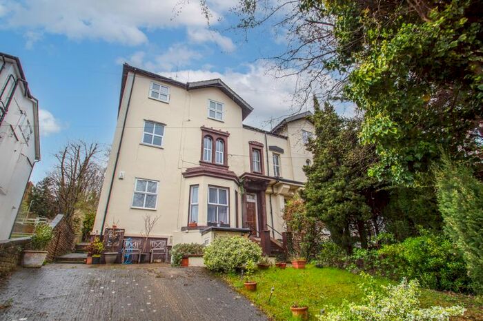 2 Bedroom Flat To Rent In Cobham Terrace, Bean Road, Greenhithe, DA9