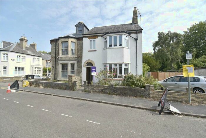 3 Bedroom Semi-Detached House To Rent In Alpha Road, Cambridge, CB4