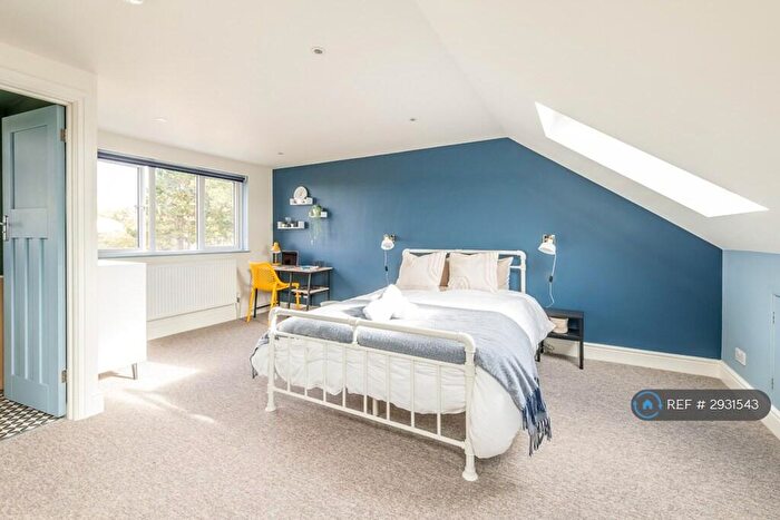 4 Bedroom Semi-Detached House To Rent In Hardenhuish Road, Bristol, BS4
