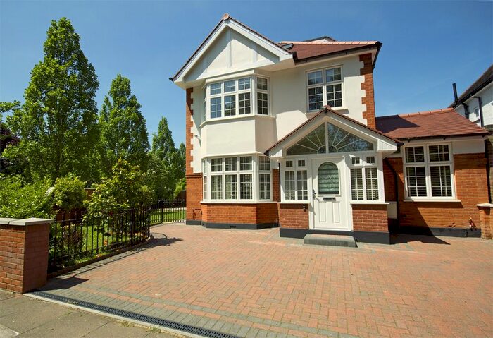 4 Bedroom Detached House To Rent In Park Road, London, W4