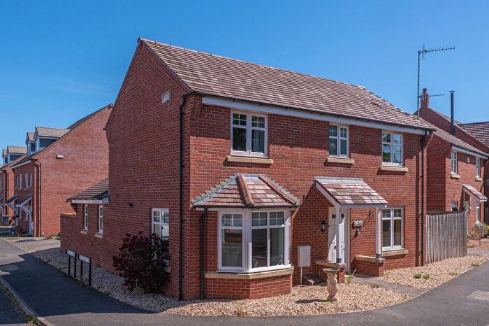 3 Bedroom Detached House For Sale In Buttercup Way, Stratford-Upon-Avon, CV37
