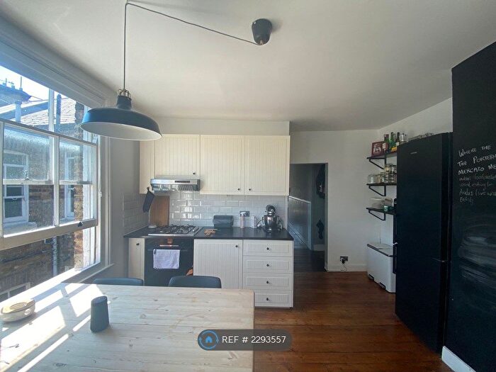 2 Bedroom Flat To Rent In Elmhurst Mansions, London, SW4