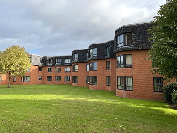 2 Bedroom Flat To Rent In French Weir Close, Taunton, Somerset, TA1