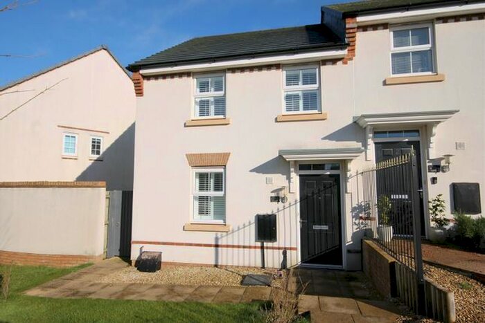 3 Bedroom Semi-Detached House To Rent In Beaconsfield, Wick, Cowbridge CF71