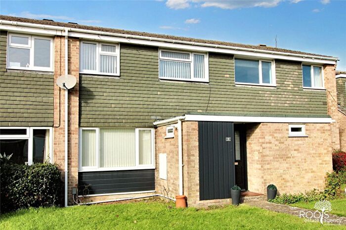 3 Bedroom Terraced House For Sale In Burns Walk, Thatcham, Berkshire, RG18