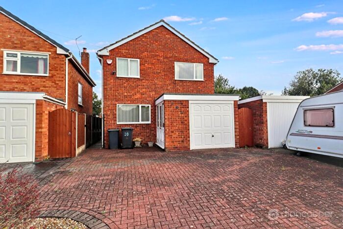 3 Bedroom Detached House For Sale In Charnwood Avenue, Arbury View, Nuneaton, CV10