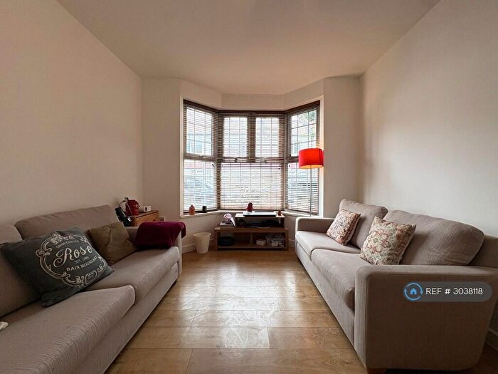 4 Bedroom Terraced House To Rent In Wakefield St, London, N18