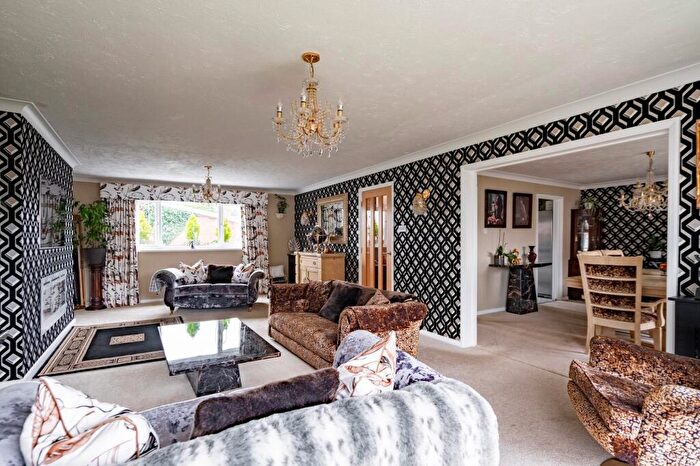 5 Bedroom Link Detached House For Sale In Lower Street, Horning, NR12