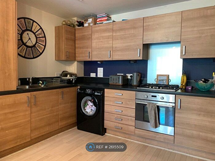 2 Bedroom Flat To Rent In Gary Court, Croydon, CR0