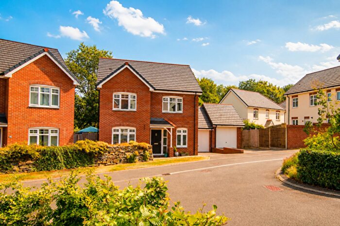 4 Bedroom Detached House For Sale In Yellowmead Tor Close, Tavistock, PL19
