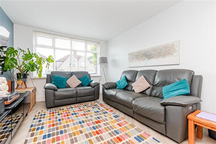 3 Bedroom End Terrace House For Sale In Glenview, London, SE2