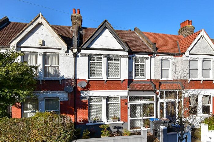 3 Bedroom Terraced House For Sale In Estcourt Road, South Norwood, SE25