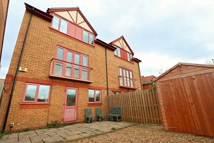 4 Bedroom Terraced House To Rent In Weare Court, Canada Way, Bristol, BS1