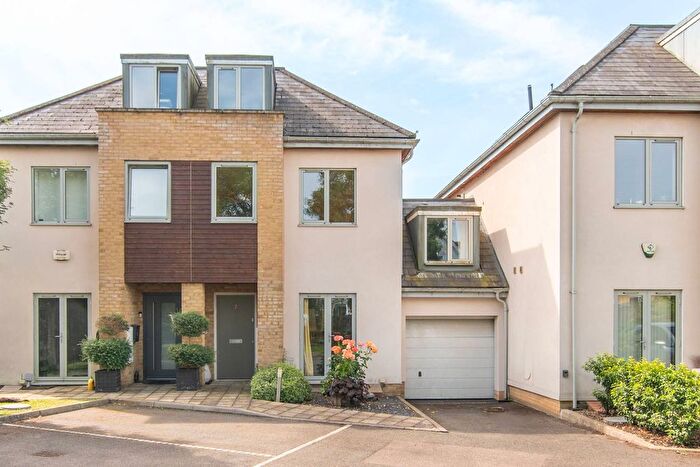 5 Bedroom Detached House To Rent In Charterhouse Avenue, Wembley, HA0