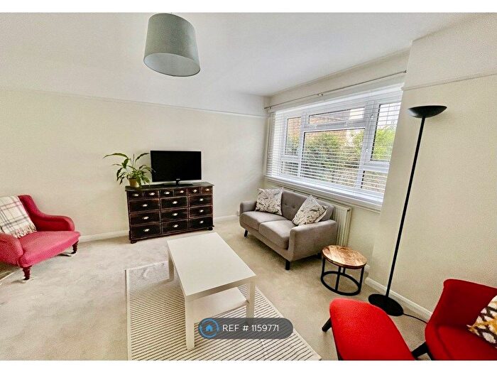 2 Bedroom Flat To Rent In Merthyr Terrace, London, SW13