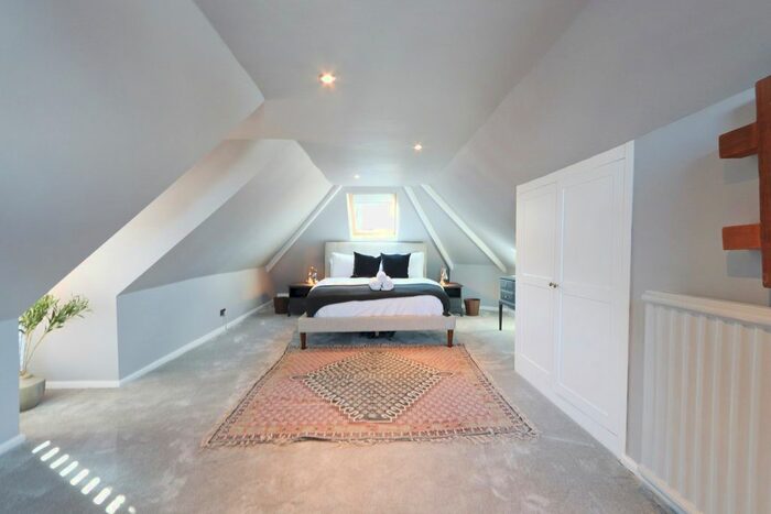 3 Bedroom Flat To Rent In Sydenham Road, Knowle, Bristol, BS4