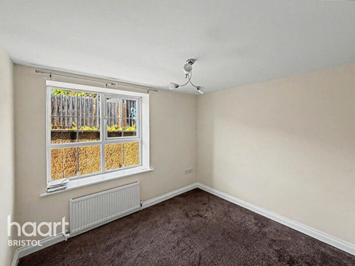 2 Bedroom Apartment For Sale In Hudds Vale Road, Bristol, BS5
