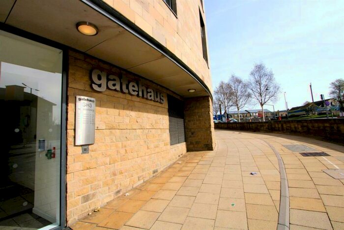 2 Bedroom Apartment To Rent In The Gatehaus, Leeds Road, Bradford, BD1