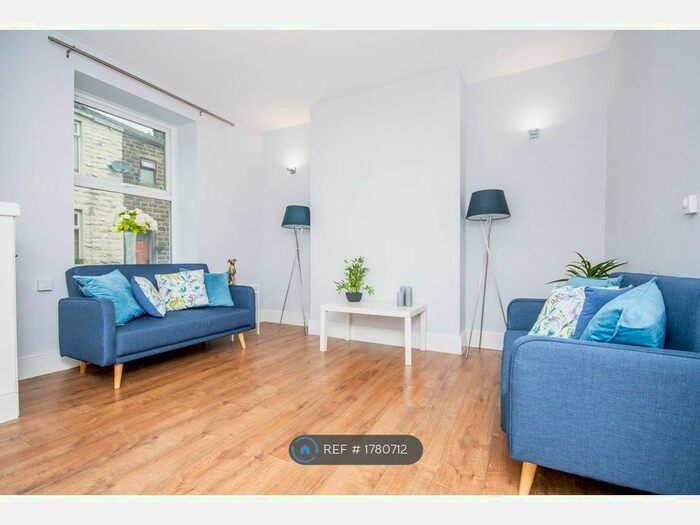 2 Bedroom Terraced House To Rent In Rockcliffe Street, Rossendale, BB4