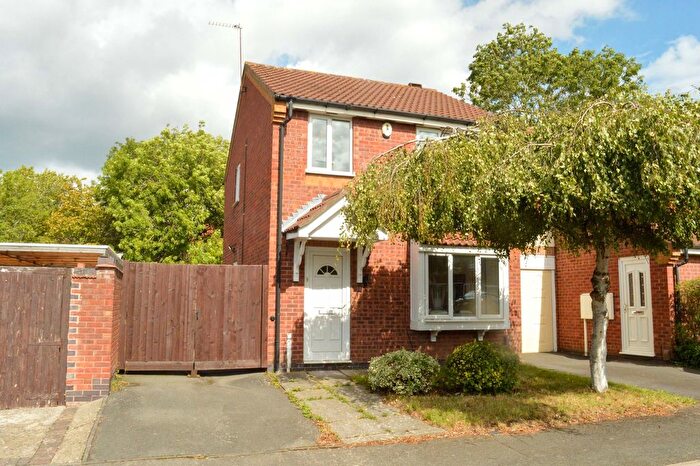3 Bedroom Link Detached House For Sale In Larchwood Close, West Knighton, Leicester, LE2