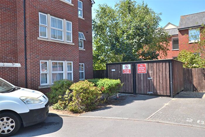 2 Bedroom Flat For Sale In The Courtyard, London Road, Gloucester, GL1