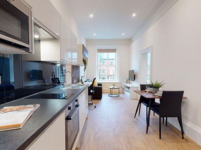 1 Bedroom Flat To Rent In Hyde Terrace Hyde Terrace, Leeds, LS2