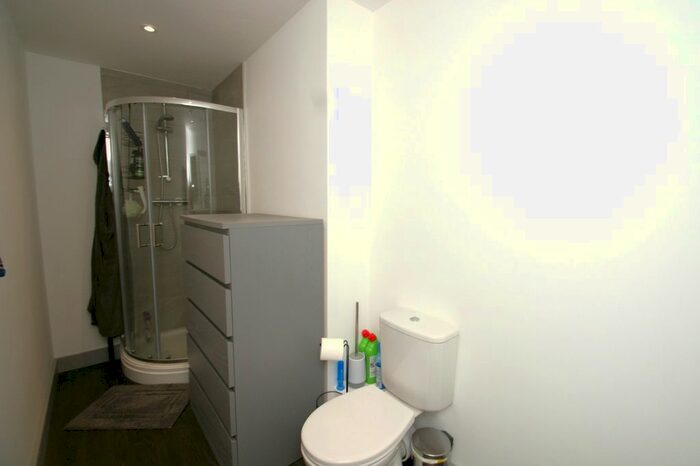 1 Bedroom Flat To Rent In Balm Road, Leeds, Uk, LS10