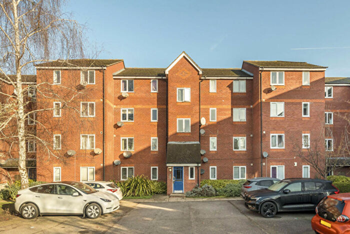 2 Bedroom Flat For Sale In Harlinger Street, Woolwich, SE18