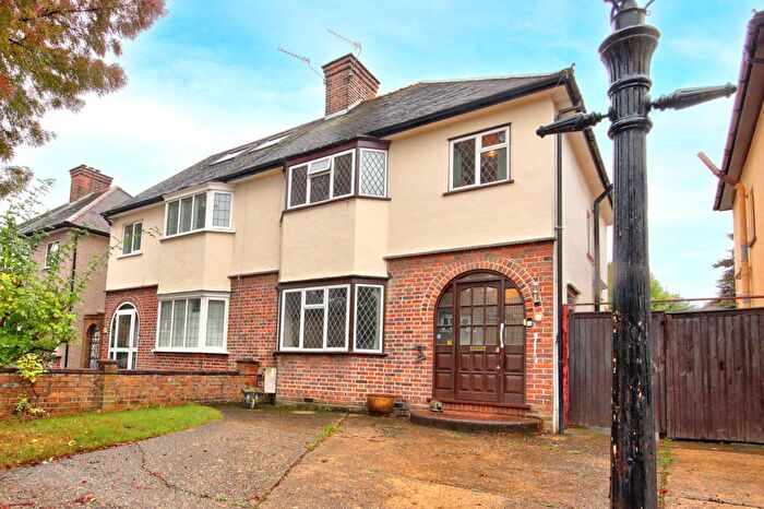3 Bedroom Semi-detached House For Sale In Norfolk Avenue, Watford, WD24