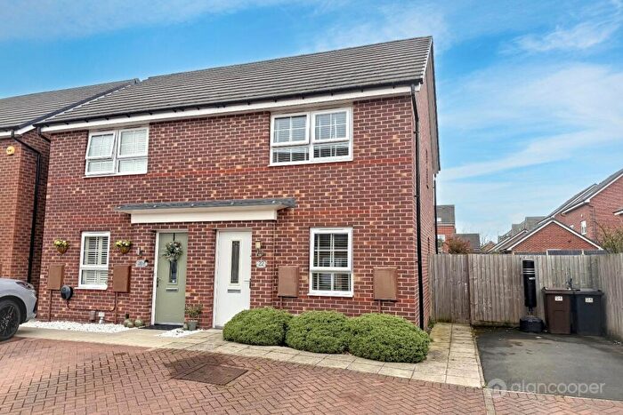 2 Bedroom Semi-Detached House For Sale In Twill Close, Nuneaton, CV11