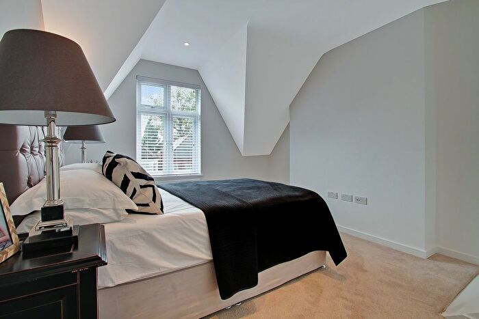 2 Bedroom Flat To Rent In Anson Road, Willesden Green, NW2