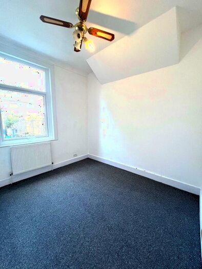 1 Bedroom Flat To Rent In Ingleby Road, Ilford, IG1