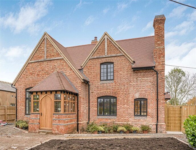 4 Bedroom Detached House For Sale In Claydon, Nr Banbury, Oxfordshire, OX17